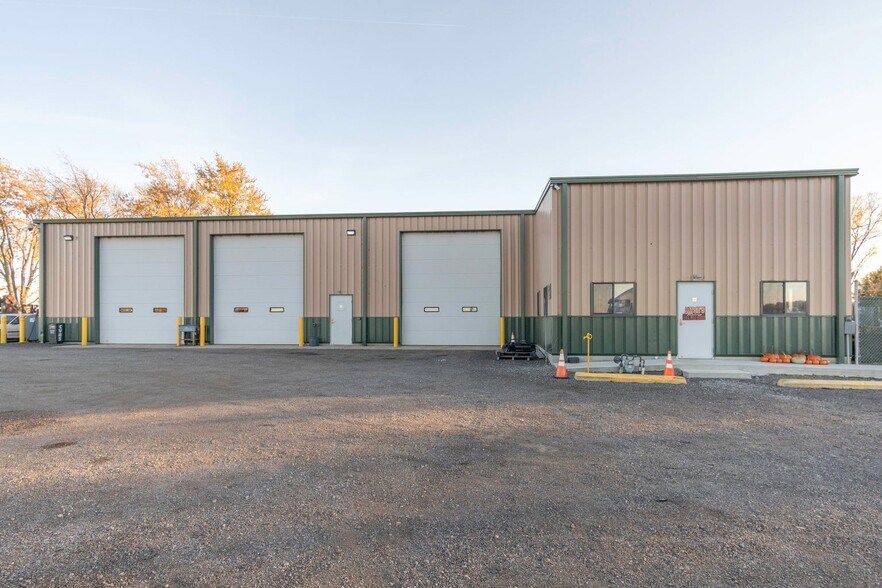 Primary Photo Of 14617 Kettlersville Rd, Wapakoneta Light Distribution For Sale