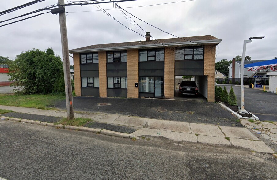 Primary Photo Of 740 Broadway, Amityville Office For Sale