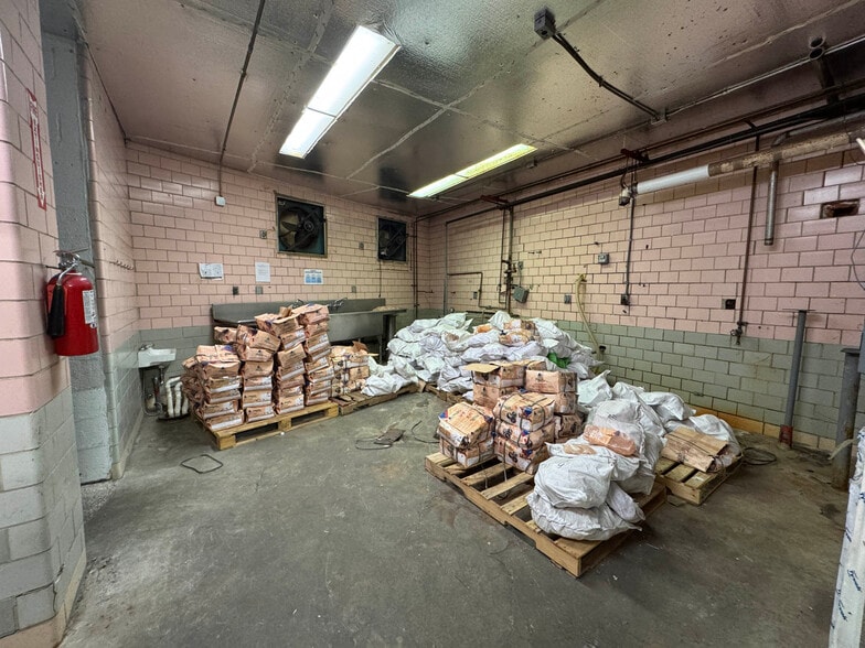 More Photos Of 1149 Watson St, Baltimore Warehouse For Sale