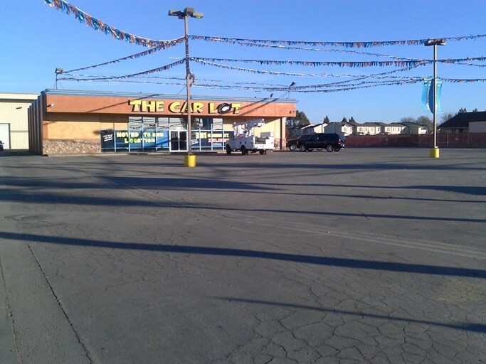 More Photos Of 401 San Felipe Rd, Hollister Auto Dealership For Lease