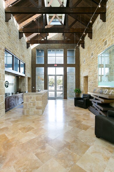 More Photos Of 16111 Via Shavano, San Antonio Office For Lease