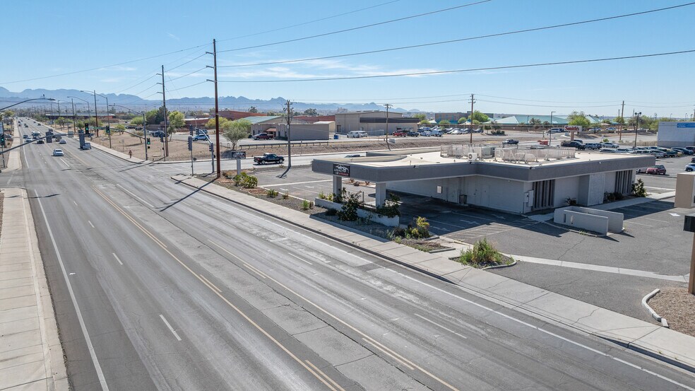 More Photos Of 1755 E Lakeside Dr, Bullhead City Bank For Sale