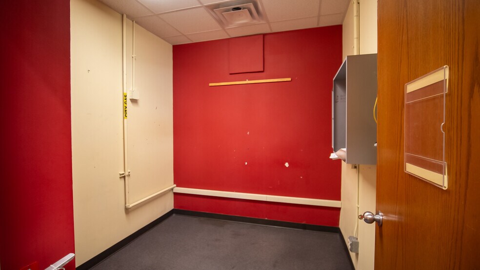 More Photos Of 209 E Center St, Rochester Bank For Lease