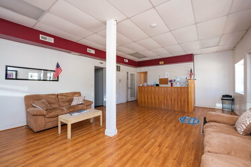 More Photos Of 1090 Virginia Ave, Harrisonburg Flex For Sale