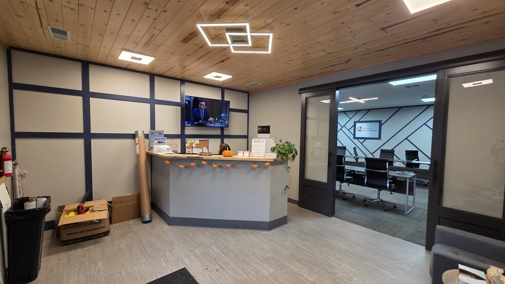 More Photos Of 1450 Triad Center Dr, Saint Peters Office For Lease