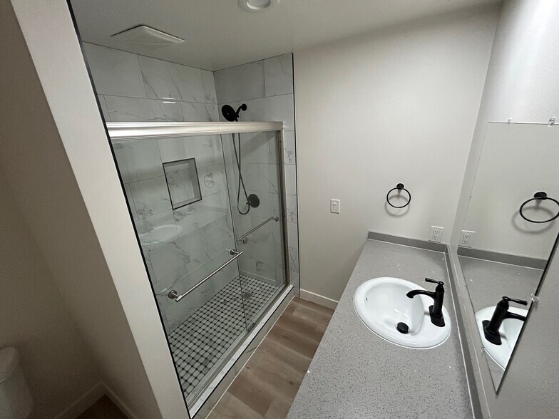 More Photos Of 1051 Meadow Lake Dr, Vista Apartments For Sale