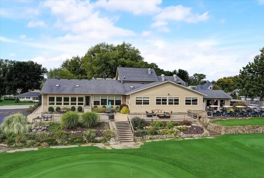 More Photos Of 800 S Main St, Lake Mills Golf Course Driving Range For Sale