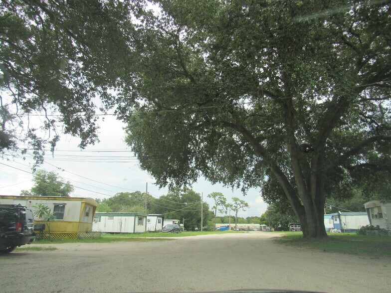 More Photos Of 1014 N Parsons Ave, Seffner Manufactured Housing Mobile Home Park For Sale