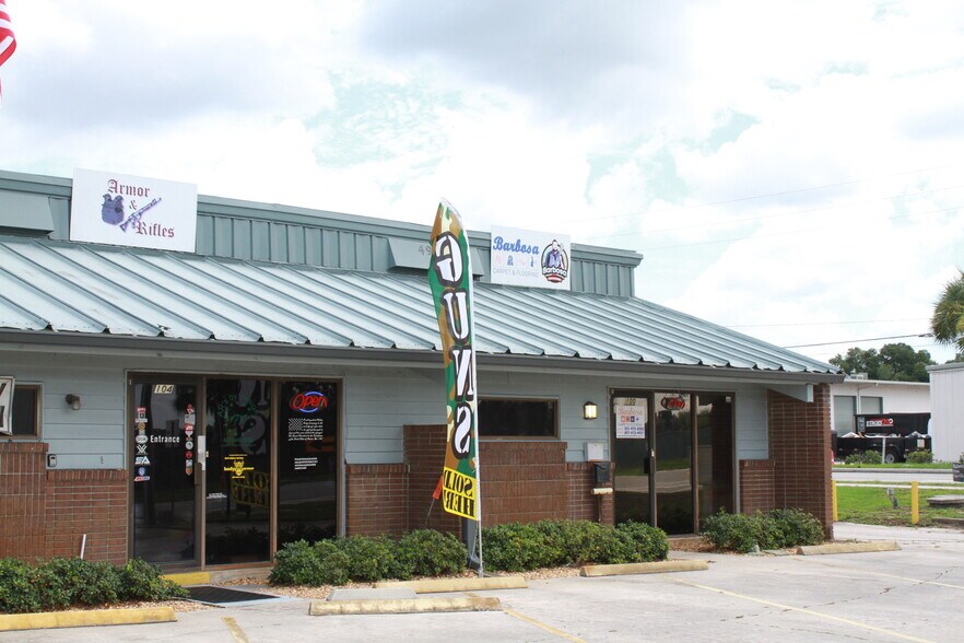 More Photos Of 490 North St, Longwood Flex For Lease