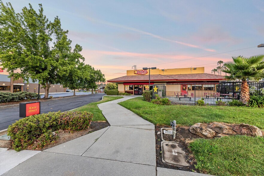 More Photos Of 4400 Central Pl, Fairfield Fast Food For Sale