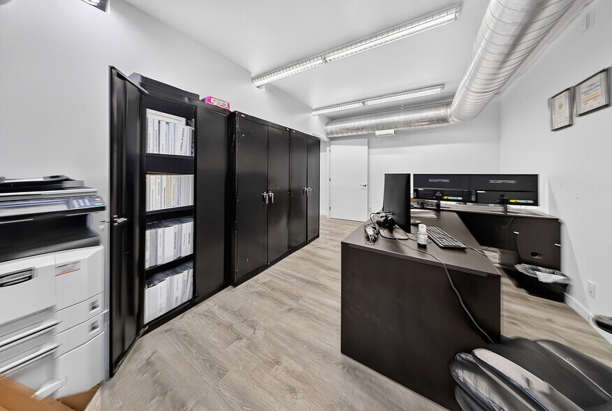 More Photos Of 20847 Sherman Way, Canoga Park Office For Sale