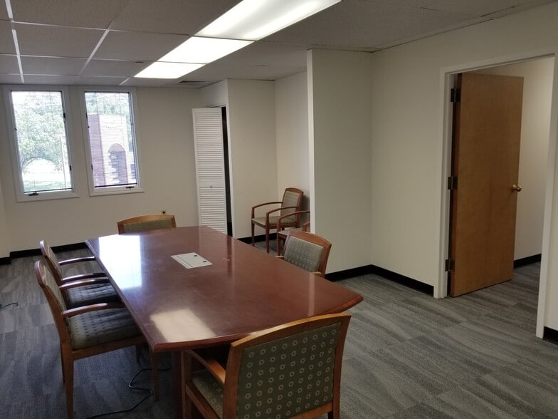More Photos Of 10903 Indian Head Hwy, Fort Washington Office For Lease