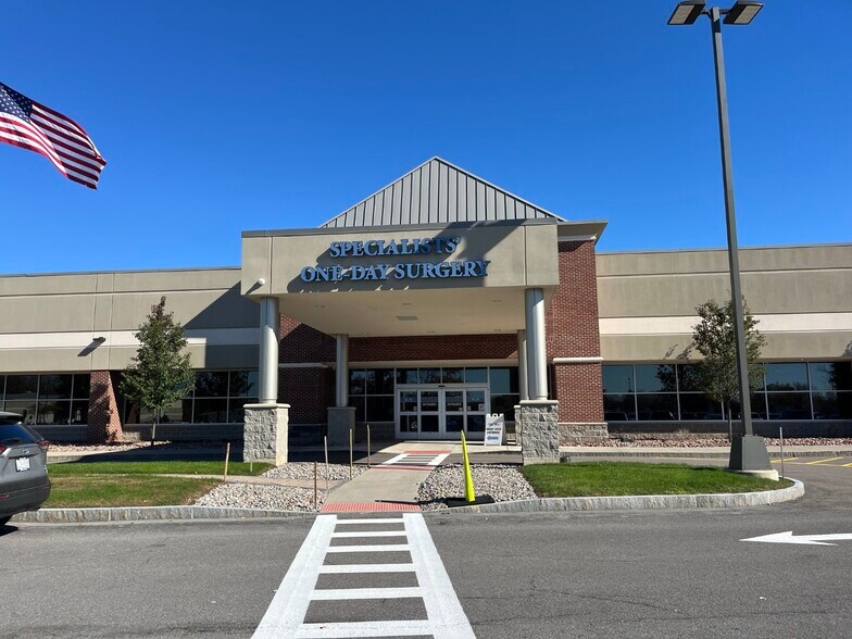 More Photos Of 5801 E Taft Rd, North Syracuse Office For Lease