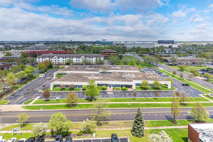 More Photos Of 1551-1555 Bond St, Naperville Medical For Sale