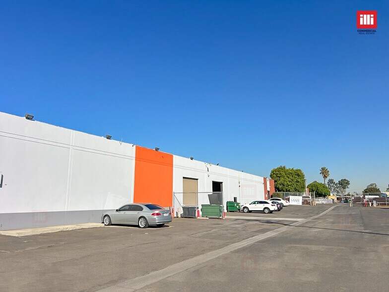 More Photos Of 333 W Alondra Blvd, Gardena Manufacturing For Lease