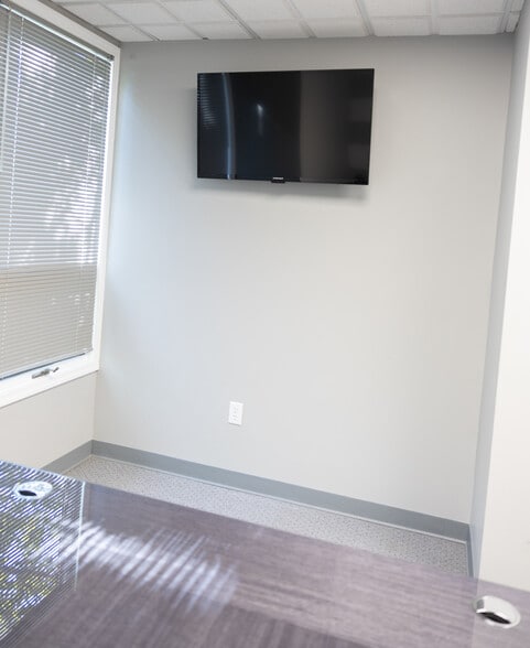 More Photos Of 6373 Kittyhawk Commons Blvd, Dayton Office For Lease