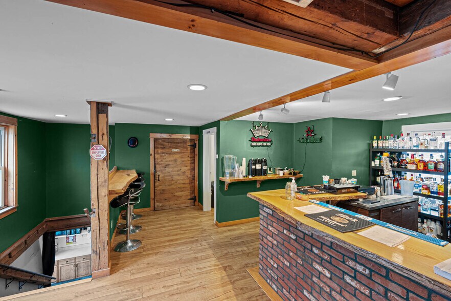More Photos Of 122 Main St, Charlestown Restaurant For Sale