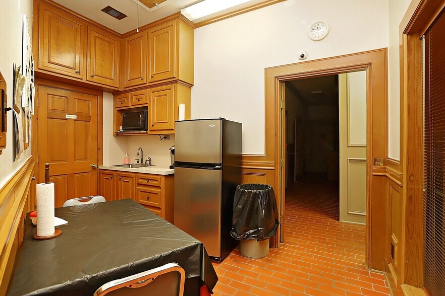 More Photos Of 6130 Wheatley St, Houston General Retail For Sale