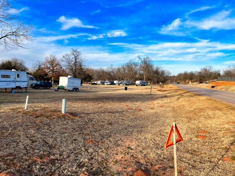 More Photos Of 571 S Main St, Luther Trailer Camper Park For Sale