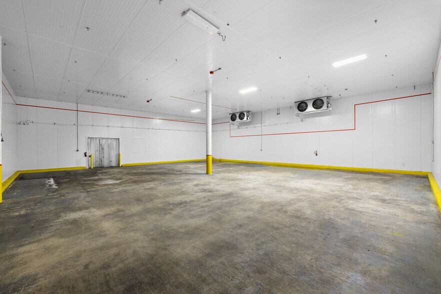 More Photos Of 6960 NW 25th St, Miami Refrigeration Cold Storage For Lease