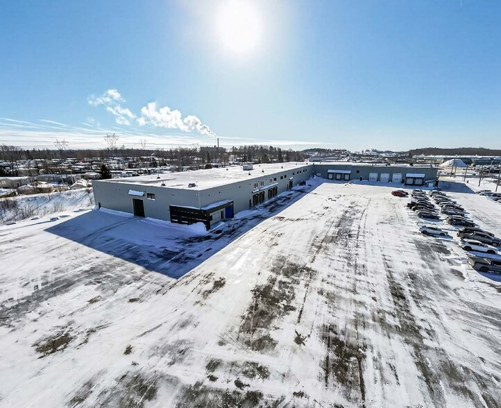 More Photos Of 8970 Rue Des Cordiers, Lévis Unknown For Lease