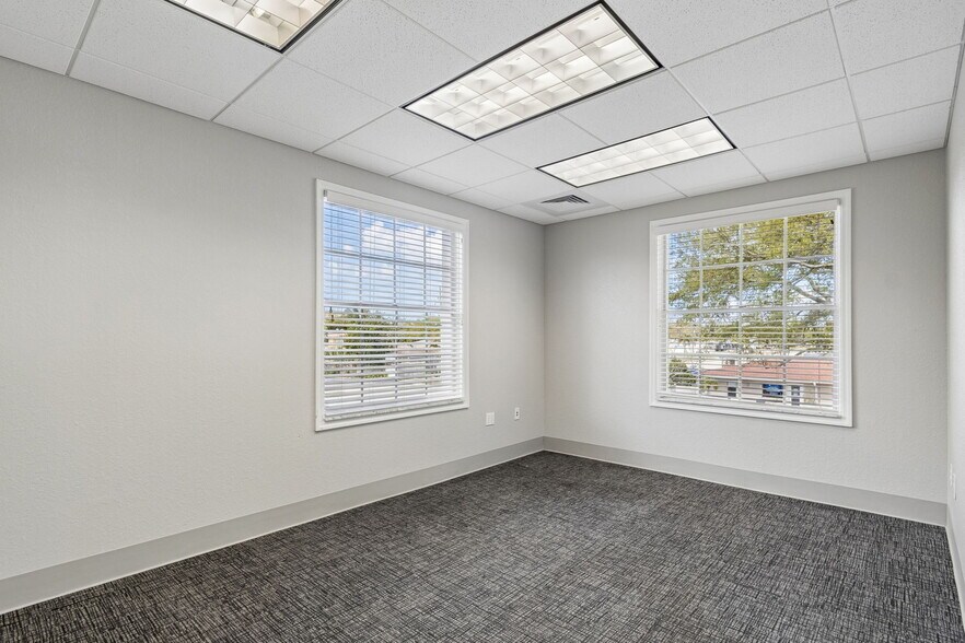 More Photos Of 575 Indian Rocks Rd N, Belleair Bluffs Medical For Lease