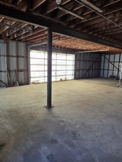 More Photos Of 1400 N Division St, Pontiac Flex For Sale