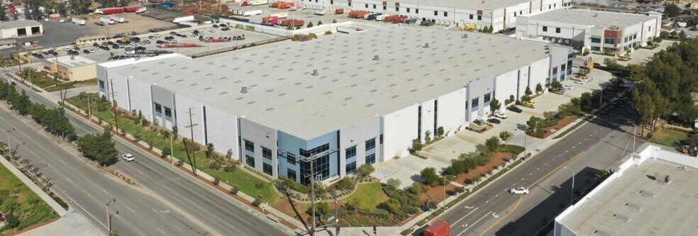 More Photos Of 10855 Cherry Ave, Fontana Distribution For Lease