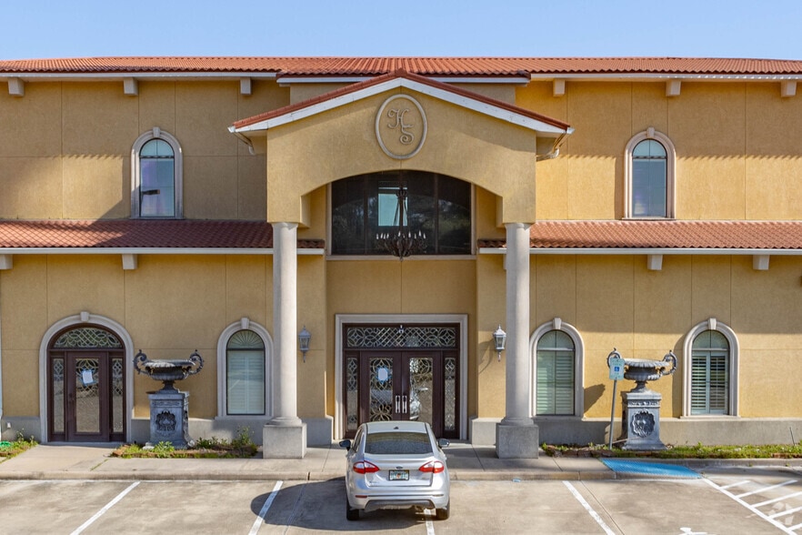 More Photos Of 21720 Highland Knolls Dr, Katy Freestanding For Lease