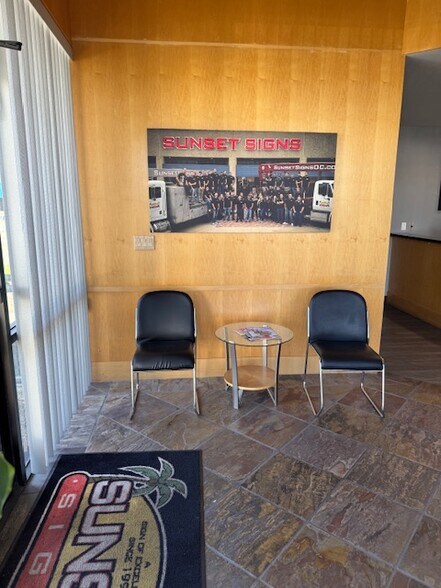 More Photos Of 2906 E Coronado St, Anaheim Warehouse For Lease