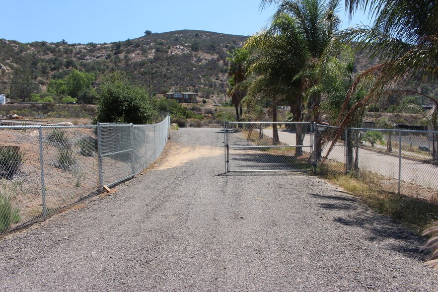 More Photos Of 15736 Olde Highway 80, El Cajon Contractor Storage Yard For Lease