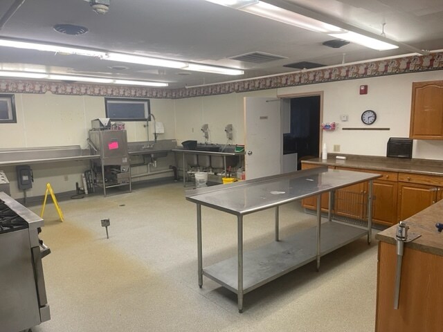 More Photos Of 600 Morningside St, Ida Grove Skilled Nursing Facility For Sale