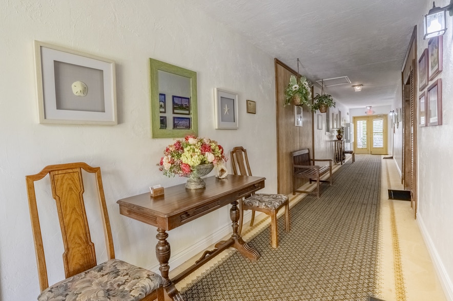 More Photos Of 325 NW Spanish River Blvd, Boca Raton Apartments For Sale