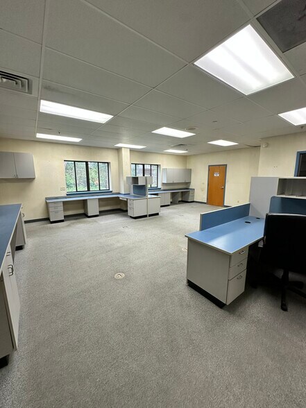 More Photos Of 1980 S West Blvd, Vineland Manufacturing For Sale