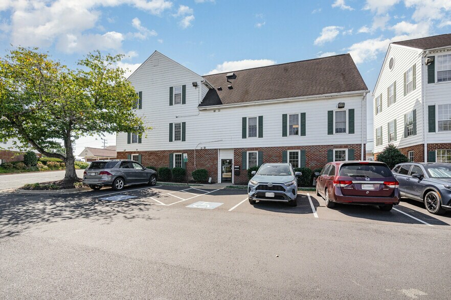 More Photos Of 300 Garrisonville Rd, Stafford Medical For Lease