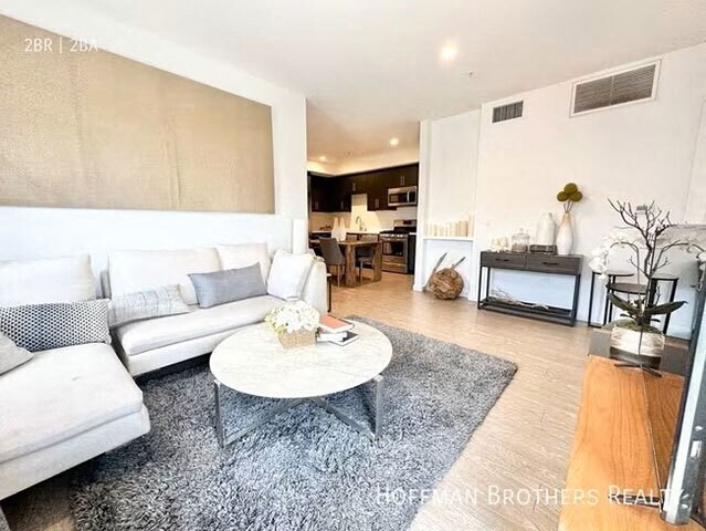 More Photos Of 11405 Chandler Blvd, North Hollywood Apartments For Sale