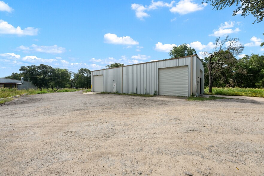 More Photos Of 301 Dews Rd, Leander Industrial For Sale