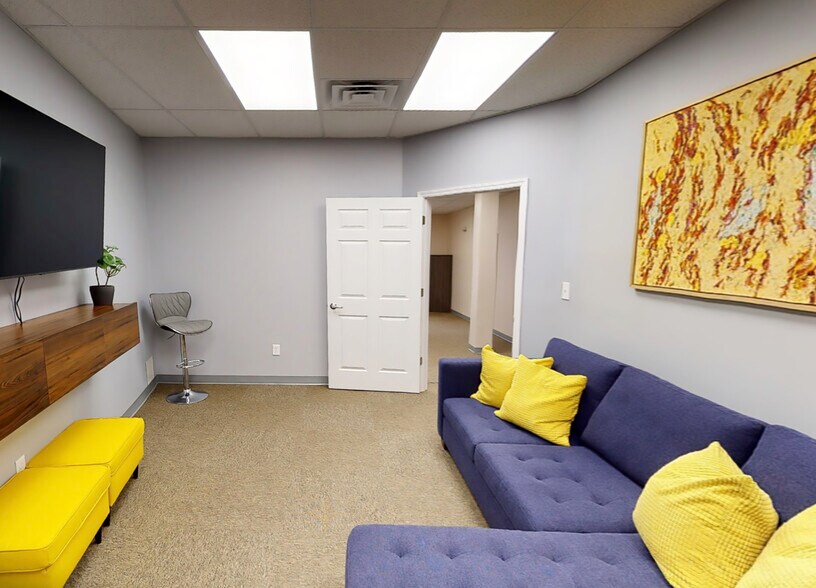 More Photos Of 2115-2119 S Big Bend Blvd, Saint Louis Office For Sale