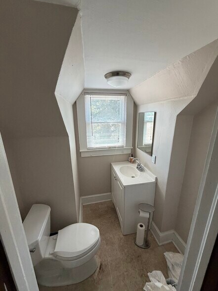 More Photos Of 1227 Yeamans Hall Rd, Hanahan Office For Sale