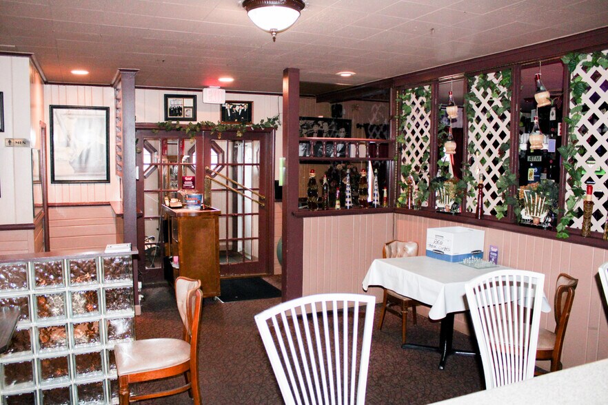 More Photos Of 69 Washington St, Fox Lake General Retail For Sale