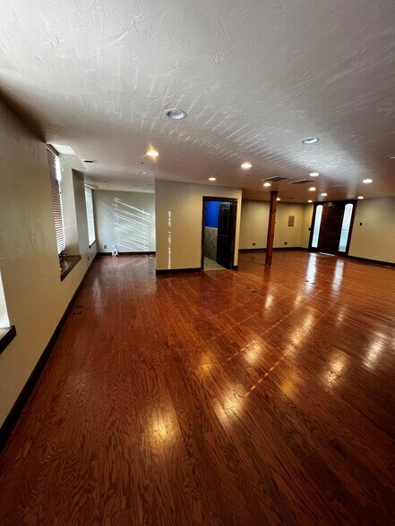 More Photos Of 11 W Main St, Belgrade Office For Lease