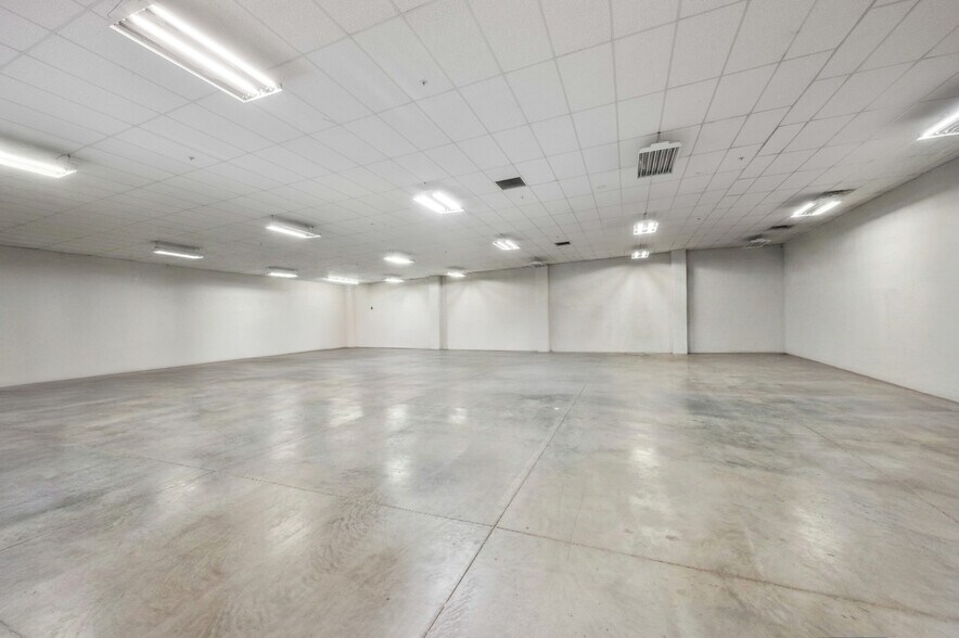 More Photos Of 4106 Outlook Blvd, Pueblo Freestanding For Sale