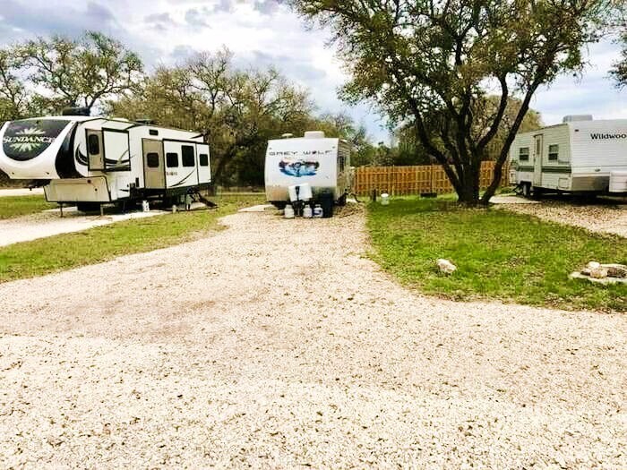 More Photos Of 605 Lakeshore Ln, Bandera Manufactured Housing Mobile Home Park For Sale