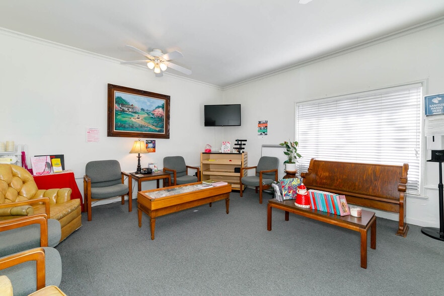 More Photos Of 95 W Sierra Madre Blvd, Sierra Madre Medical For Sale