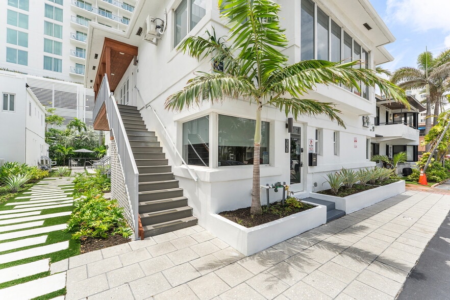 More Photos Of 3020-3024 Seville St, Fort Lauderdale Hotel For Sale