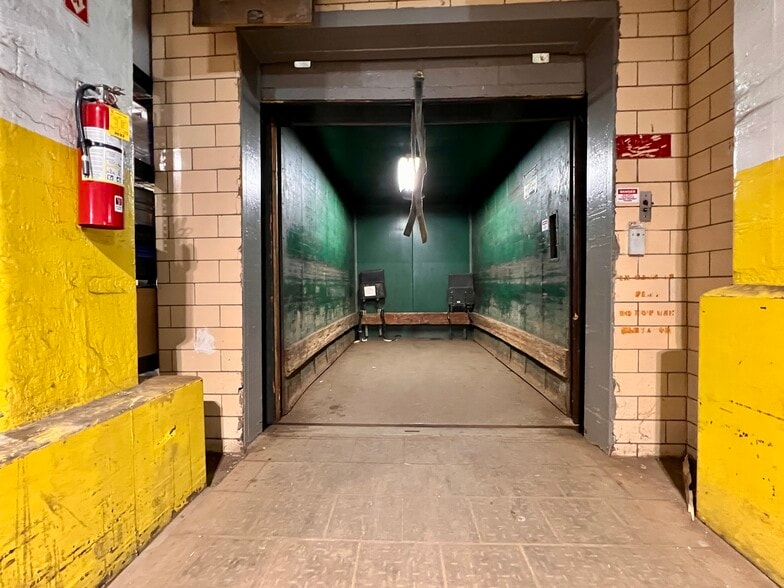 More Photos Of 1700 Island Ave, Pittsburgh Warehouse For Lease