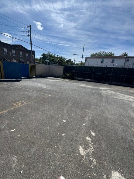 More Photos Of 234 Grandview Ave, Staten Island Warehouse For Lease