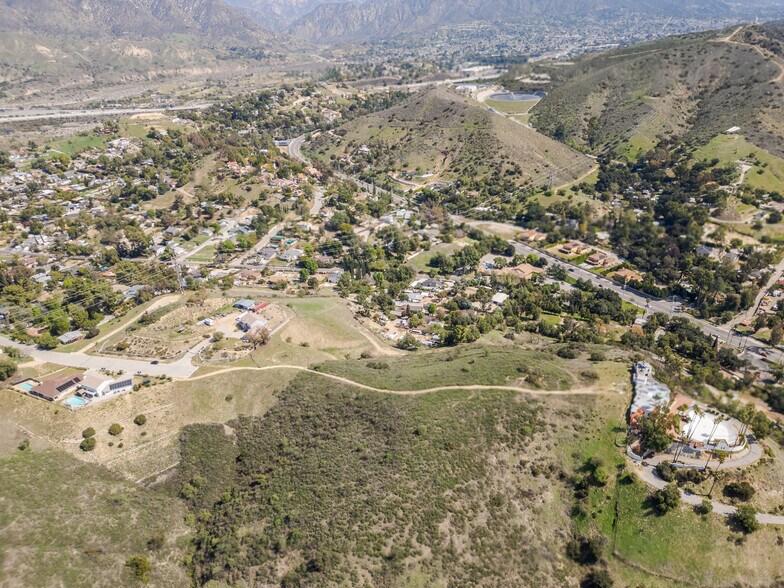 More Photos Of 10131 Johanna Ave, Sunland Land For Sale