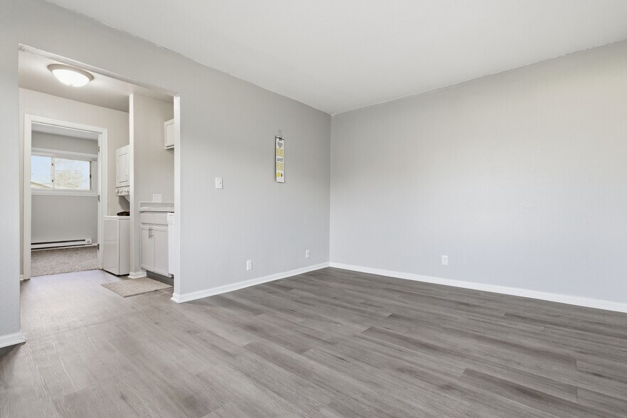 More Photos Of 2770-3030 E Edgerton Ave, Cudahy Apartments For Sale