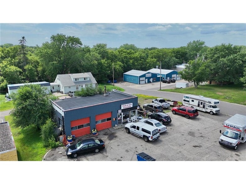 More Photos Of 519 Benton Dr, Sauk Rapids Service Station For Sale